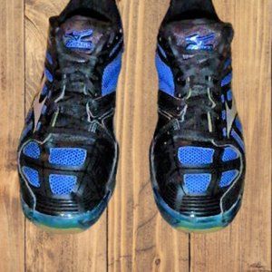 Mizuno Women's Wave Lightning RX2 Volleyball Shoe Size 7.5